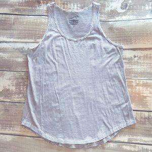 Universal Thread Size: M Color: Blue & White